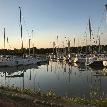 Campingplads Mobil A Au L'escale Proche De Royan Meschers-sur-Gironde