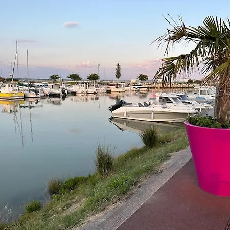 Mobil A Au L'escale Proche De Royan Campingplads *